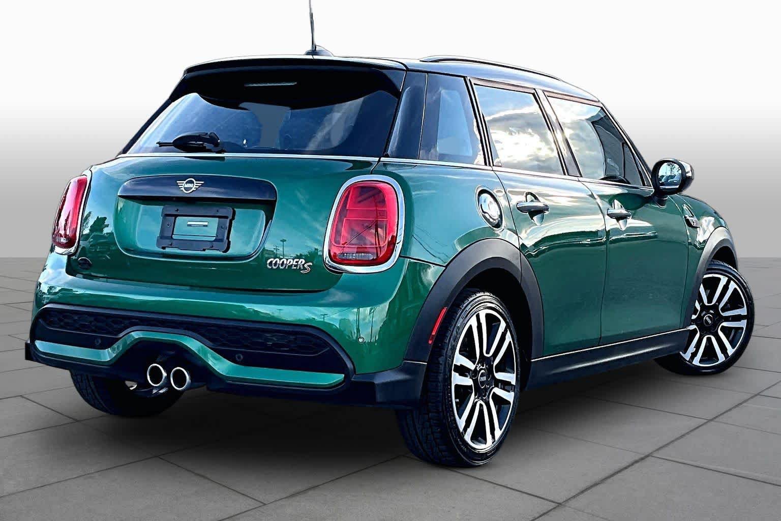 Used 2023 MINI Cooper S w/ Signature Upholstery Package FWD image 13