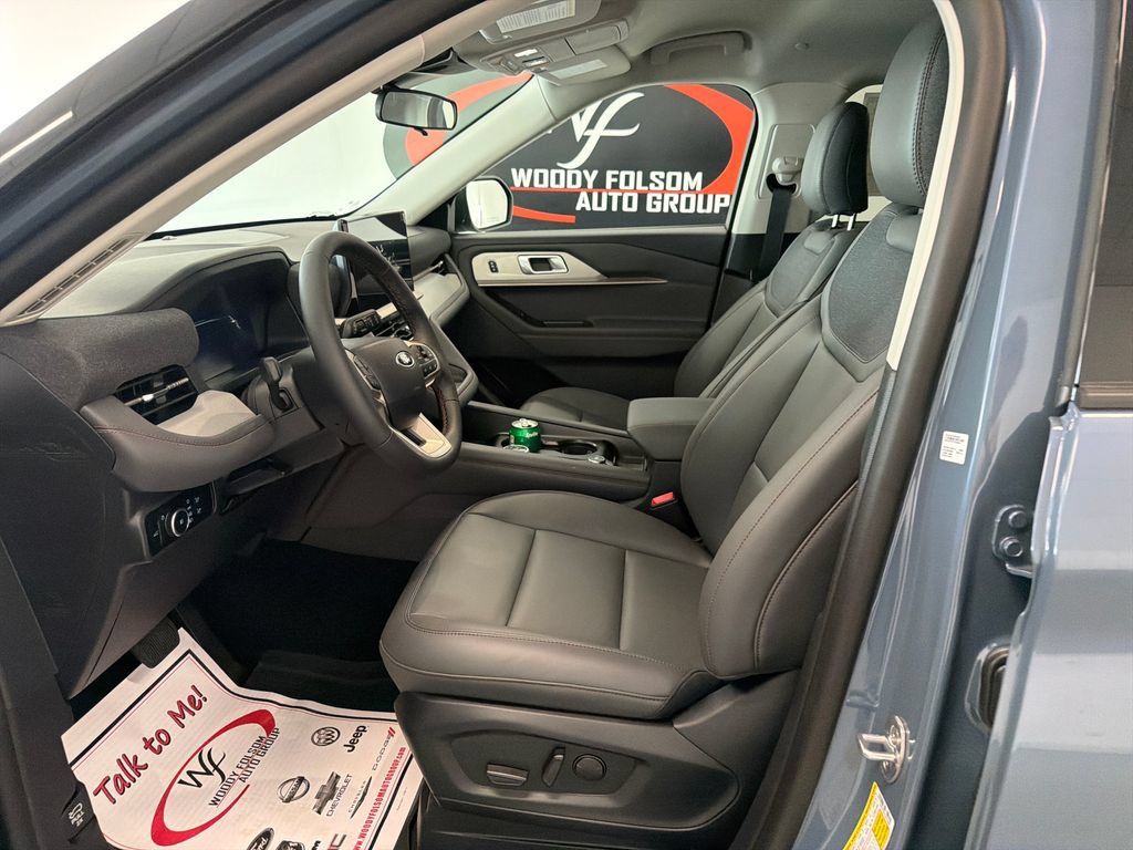 New 2026 Ford Explorer Active w/ Active Comfort Package RWD image 11