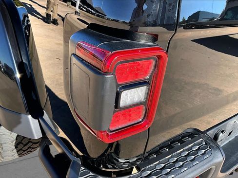 Used 2020 Jeep Gladiator Rubicon AWD/4WD image 28