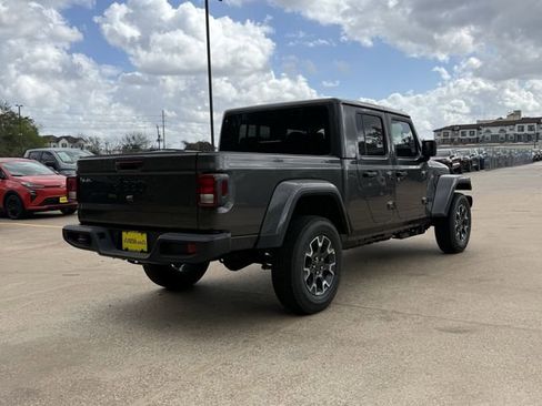 New 2026 Jeep Gladiator Sport AWD/4WD image 7