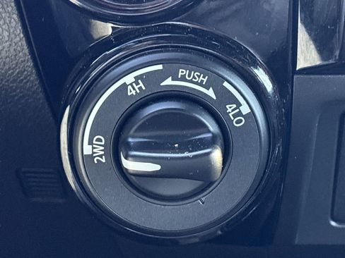 Used 2023 Nissan Titan Platinum Reserve w/ Moonroof Package image 24