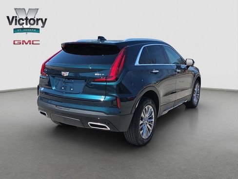 Used 2025 Cadillac XT4 Premium Luxury w/ Cold Weather Package image 17