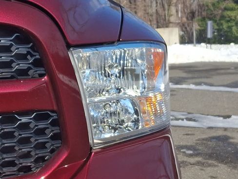 Used 2017 RAM 1500 Express image 30