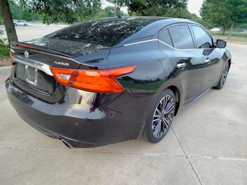 Used 2017 Nissan Maxima Platinum w/ Medallion Package FWD image 5