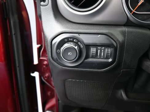 Used 2021 Jeep Wrangler Unlimited Sport AWD/4WD image 30