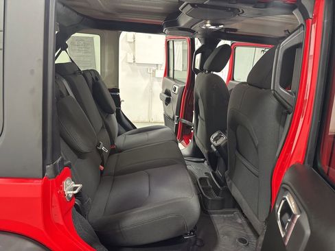 Used 2023 Jeep Wrangler Unlimited w/ Cold Weather Group image 28