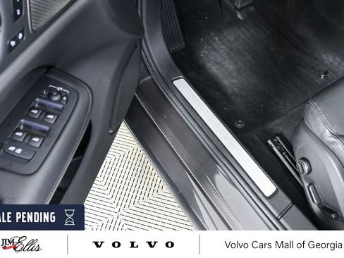 Certified 2025 Volvo S60 B5 Plus w/ Climate Package FWD image 9