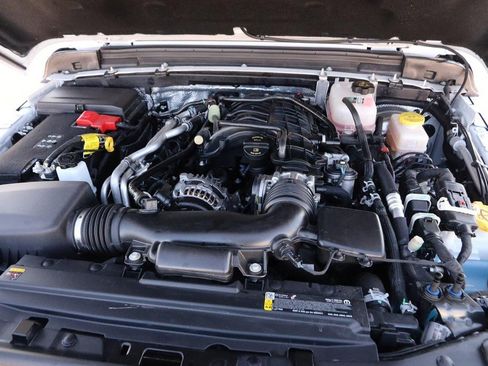 Used 2025 Jeep Wrangler Unlimited Rubicon image 30