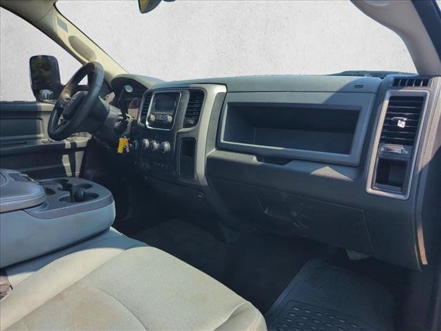 Used 2018 RAM 3500 Tradesman w/ Chrome Appearance Group AWD/4WD image 28