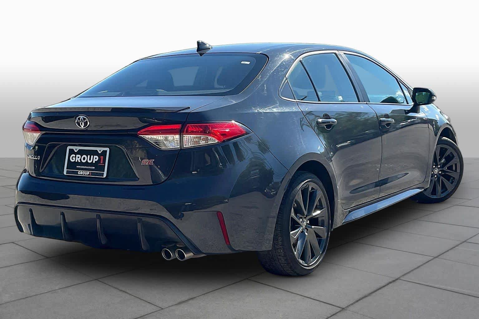 Used 2025 Toyota Corolla SE FWD image 13