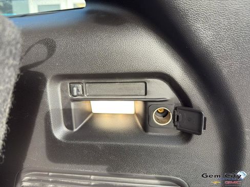 Used 2020 Ford Explorer XLT w/ Comfort Package image 9