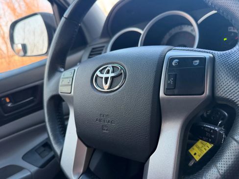 Used 2012 Toyota Tacoma 4x4 Double Cab w/ SR5 Pkg image 23