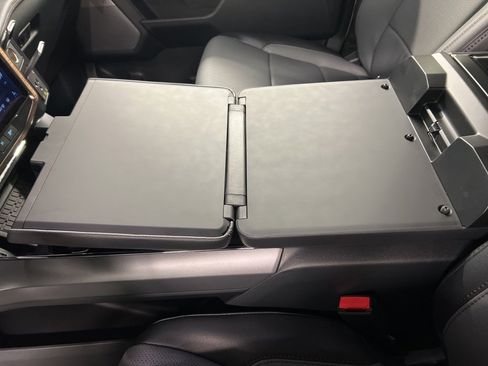 New 2025 Ford F150 Lightning Lariat image 17