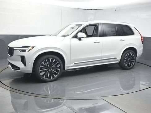 Certified 2026 Volvo XC90 B6 Ultra AWD/4WD image 4
