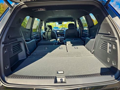 New 2026 Buick Enclave Sport Touring w/ Power Package AWD/4WD image 36