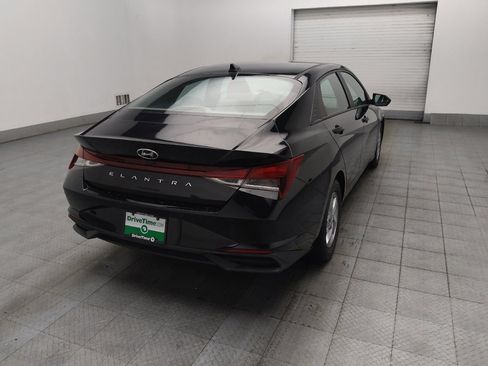 Used 2021 Hyundai Elantra SE FWD image 9