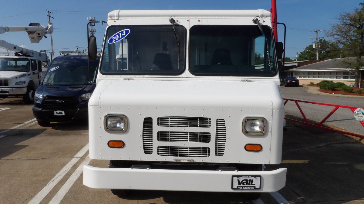 Used 2014 Ford E-350 and Econoline 350 Super Duty w/ A/C Prep Package RWD image 5