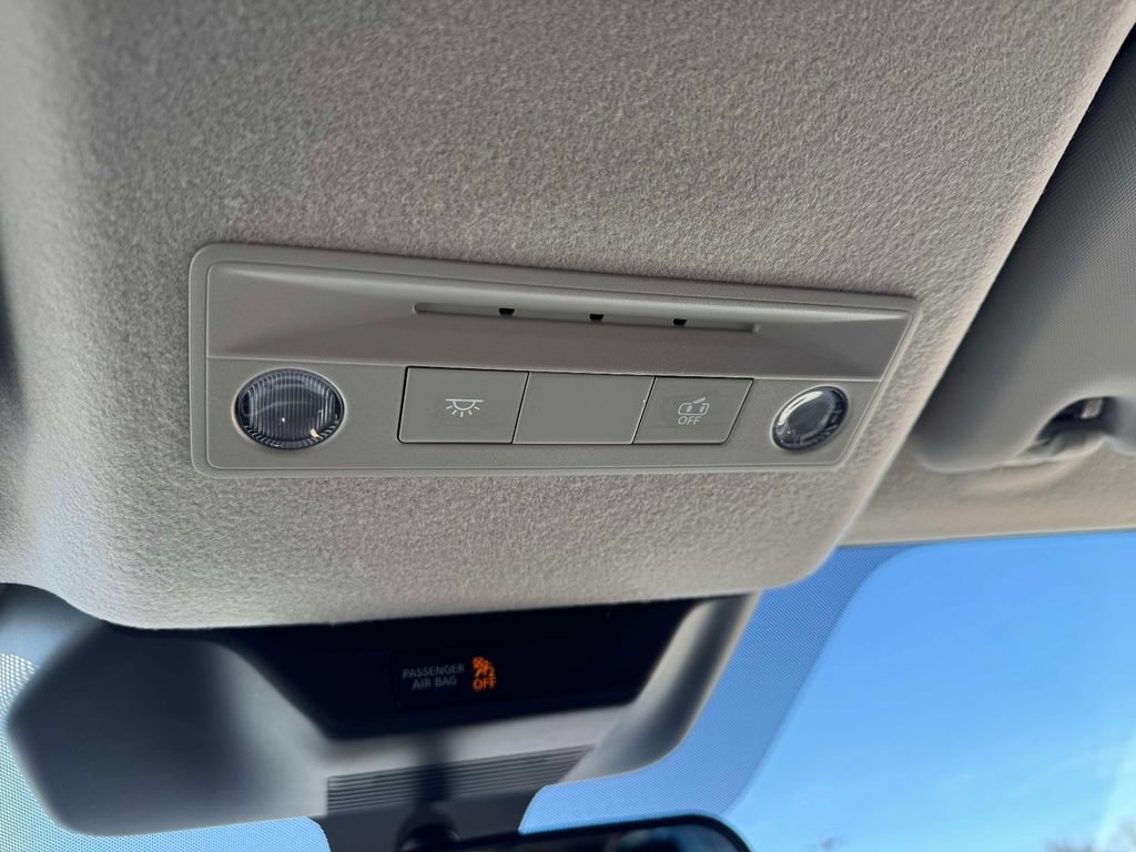 Certified 2025 Nissan Kicks SV FWD image 29