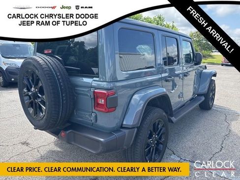 Used 2025 Jeep Wrangler Unlimited Sahara AWD/4WD image 6