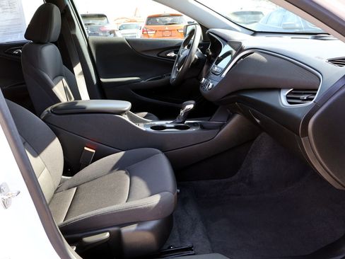 Used 2023 Chevrolet Malibu LT image 12