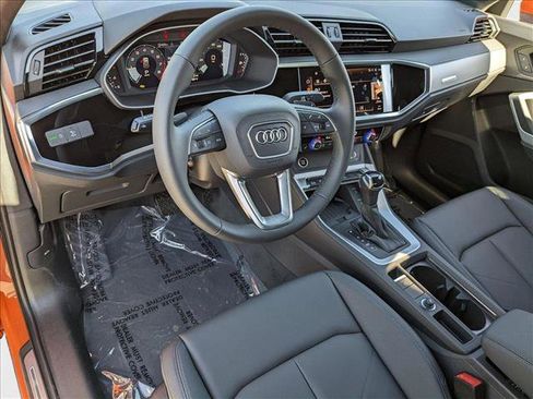 New 2025 Audi Q3 2.0T Premium image 3