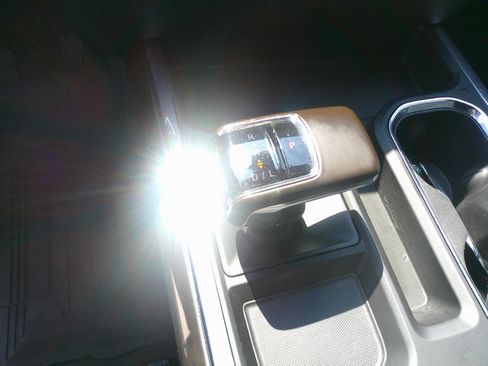 Used 2024 Chevrolet Silverado 1500 LTZ w/ Technology Package image 27