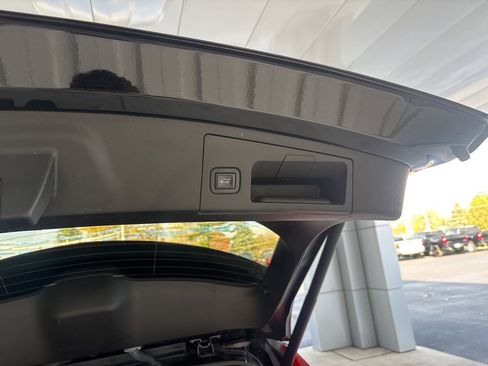 Used 2022 Cadillac XT4 Luxury image 27