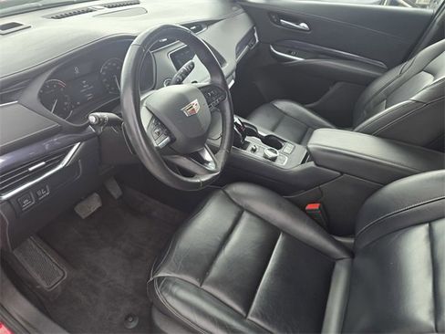 Used 2023 Cadillac XT4 Luxury w/ Cold Weather Package image 21