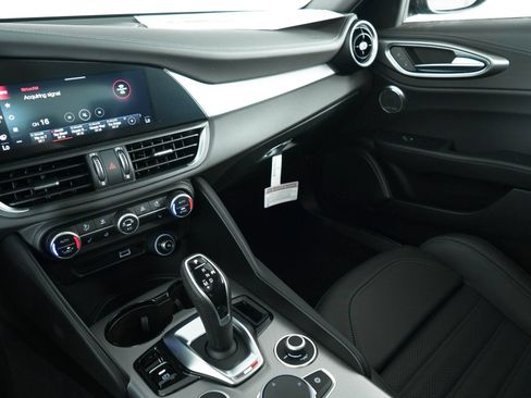 New 2025 Alfa Romeo Giulia RWD image 26