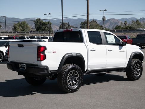 New 2026 Chevrolet Colorado ZR2 w/ Off-Road Front Bumper Package image 4