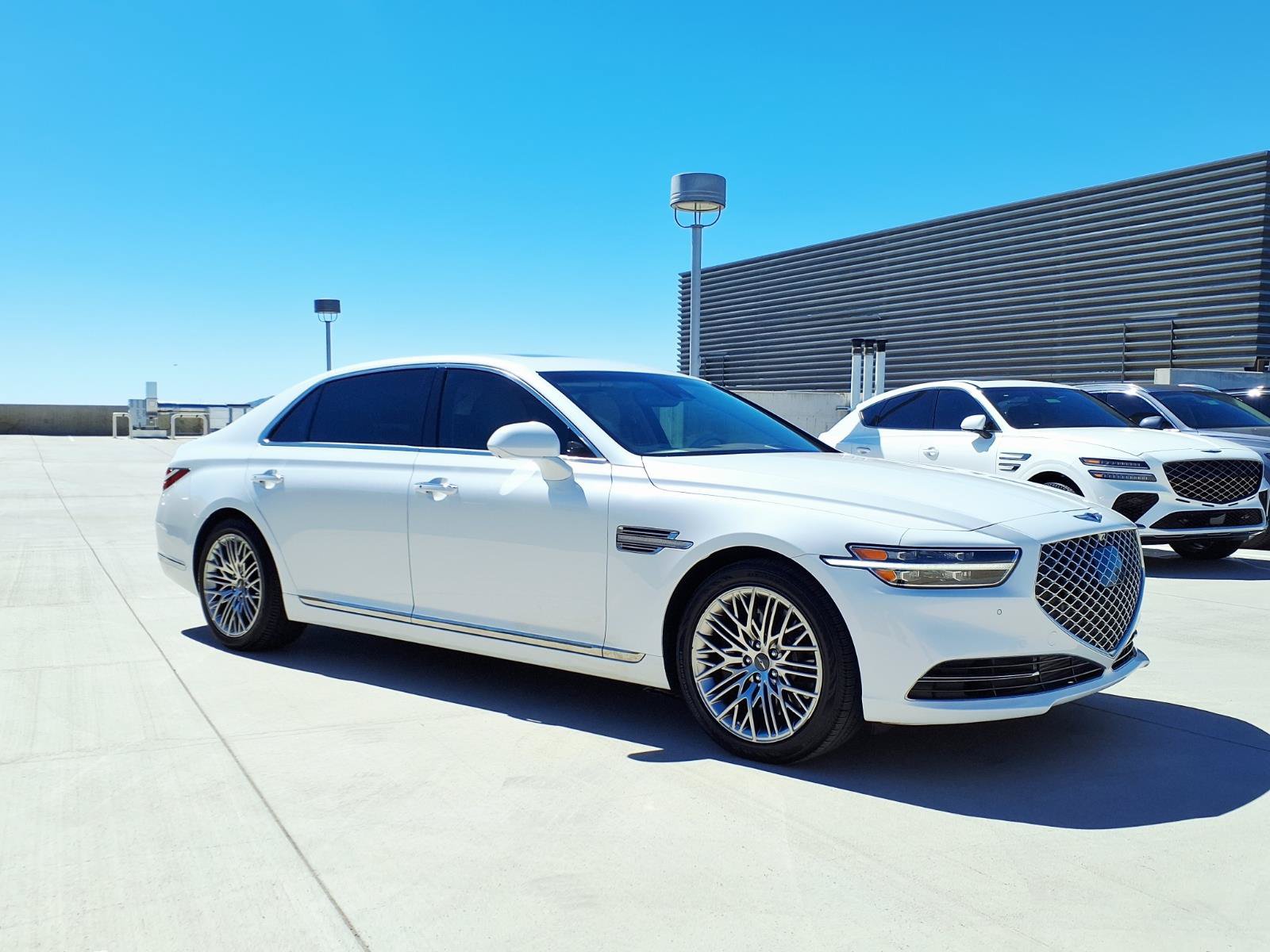 Used 2021 Genesis G90 3.3T Premium RWD image 6