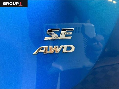 Used 2017 Toyota RAV4 SE image 9