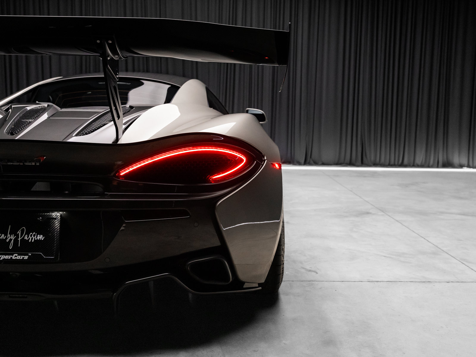 Used 2017 McLaren 570S Coupe RWD image 44