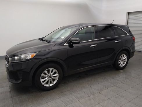 Used 2020 Kia Sorento FWD V6 image 2