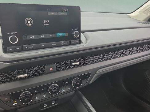 Certified 2023 Honda Accord EX image 22