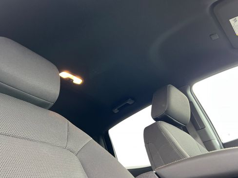 Used 2025 GMC Canyon Elevation w/ Convenience Package image 18