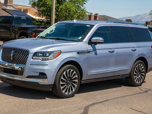 Used 2023 Lincoln Navigator Black Label image 9