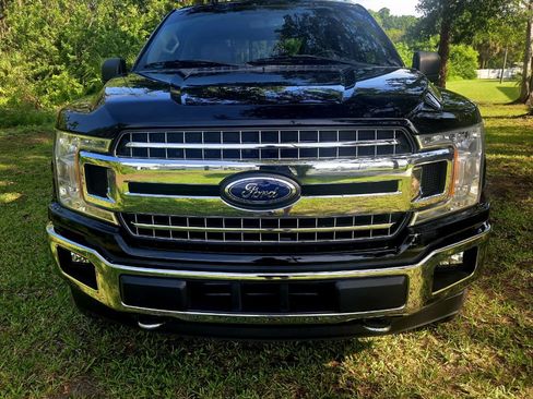 Used 2018 Ford F150 XLT w/ Equipment Group 302A Luxury AWD/4WD image 3