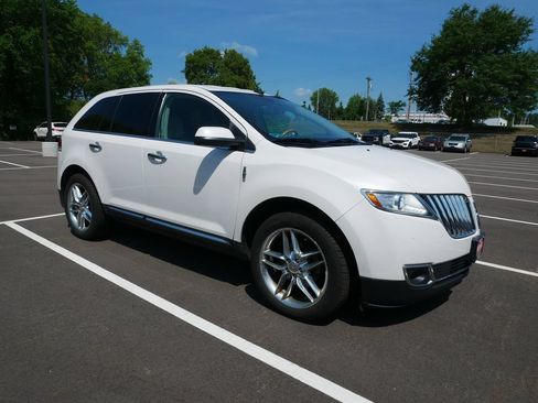Used 2011 Lincoln MKX AWD w/ 101A Rapid Spec Order Code image 7
