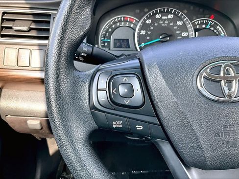 Used 2015 Toyota Camry LE FWD image 23