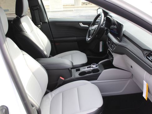 New 2026 Ford Escape Platinum image 13