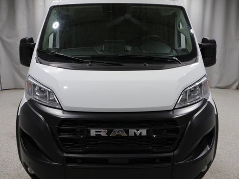 Used 2025 RAM ProMaster 2500 w/ Premium Convenience Group FWD image 9