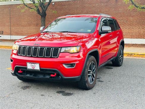 Used 2017 Jeep Grand Cherokee Trailhawk image 5