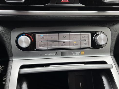 Certified 2023 Hyundai Kona SE image 24