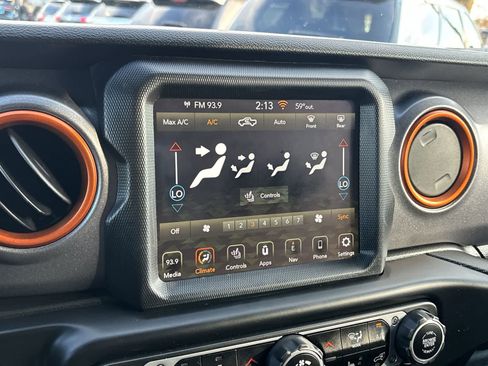 Certified 2021 Jeep Gladiator Mojave image 16