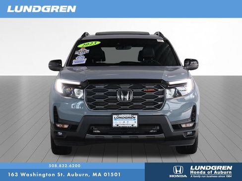 Used 2023 Honda Passport TrailSport image 3