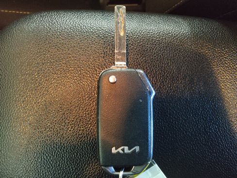 Used 2024 Kia Forte LXS FWD image 32