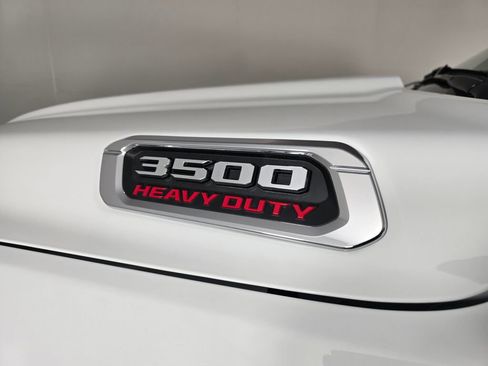 Used 2024 RAM 3500 Big Horn image 9