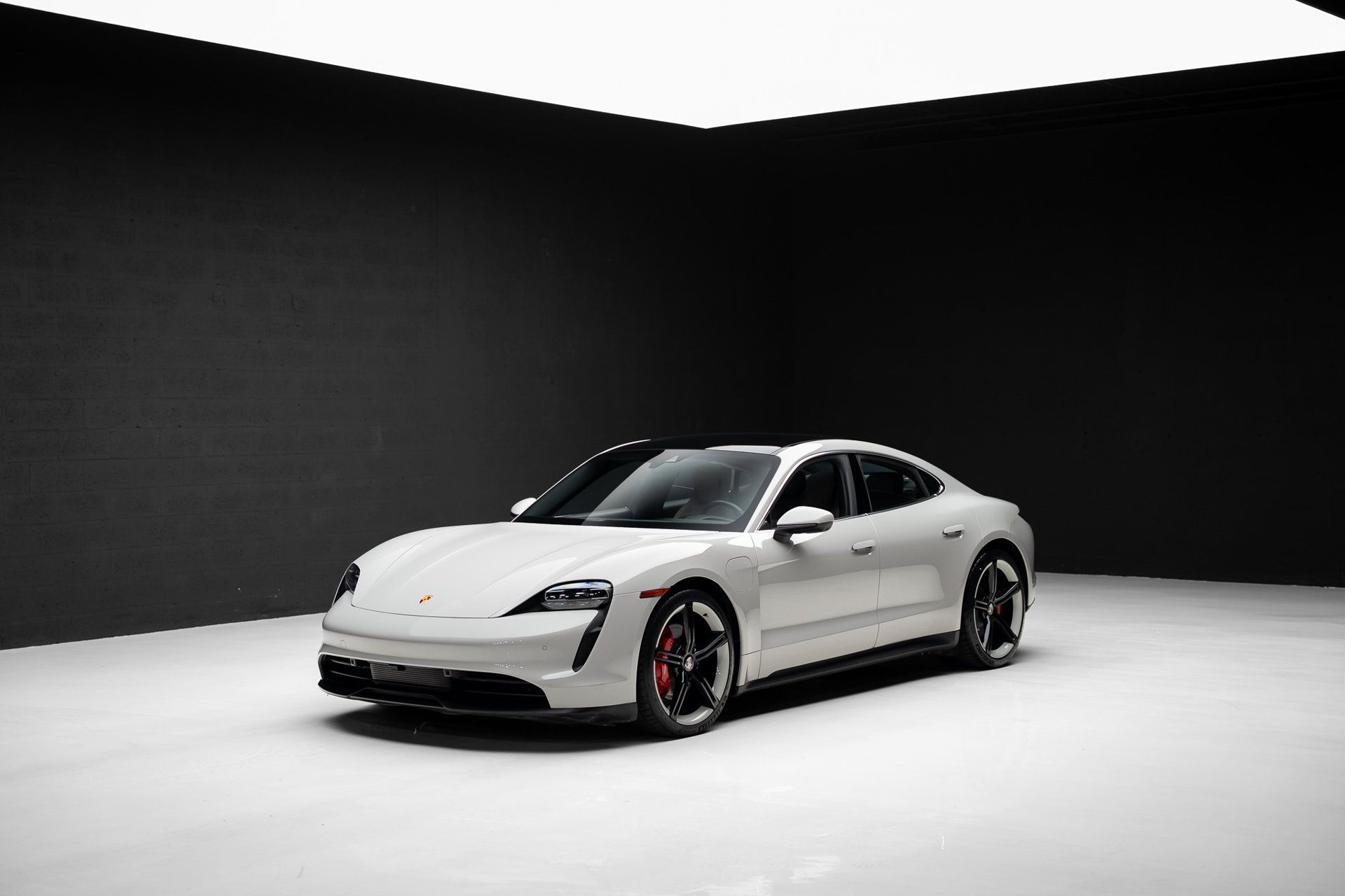 Used 2022 Porsche Taycan 4S AWD/4WD image 4