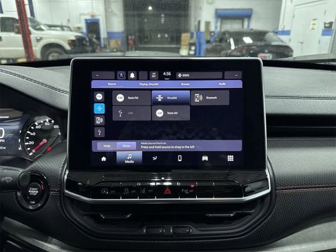 Used 2024 Jeep Compass Trailhawk image 20